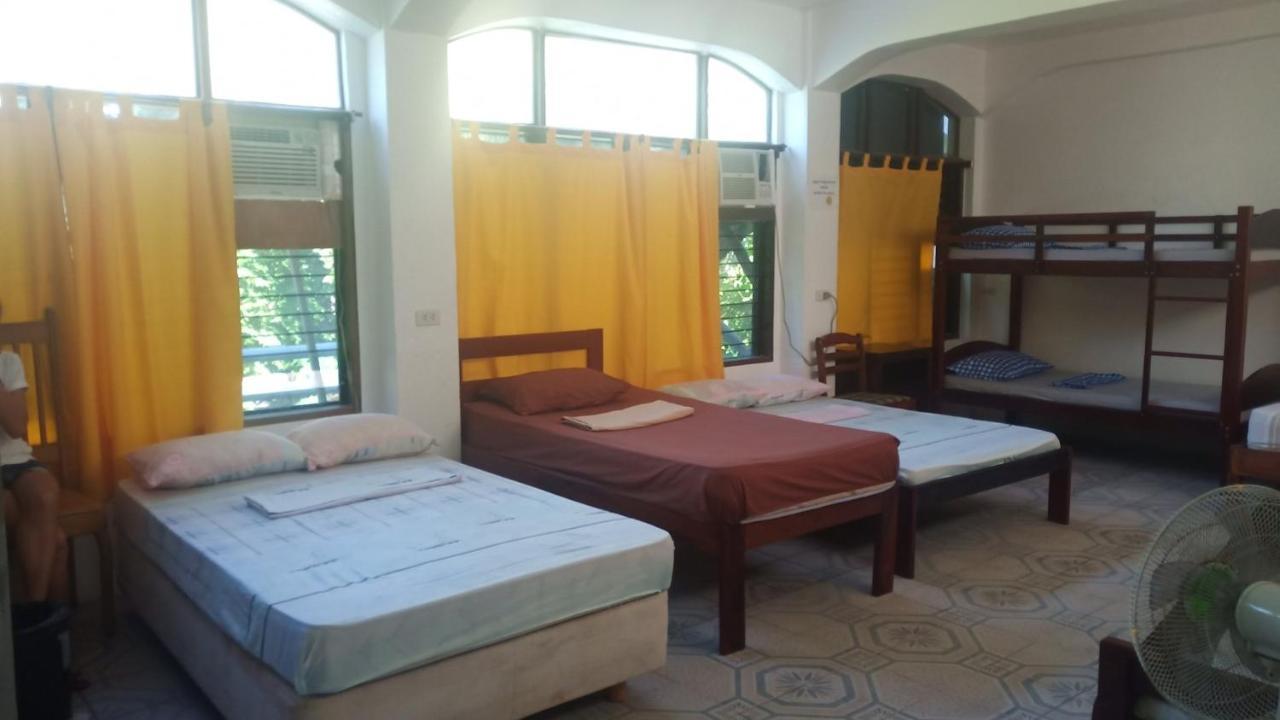 Patrick'S On The Beach Resort General Luna  Extérieur photo